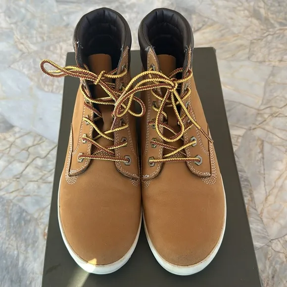 Timberland Women’s Sz 8 Dausette Wheat Nubuck Sneaker Ankle Boot