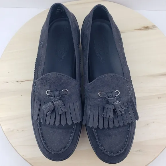 Tod's Women's Suede Fringe and Tassel Driving Loafer Slip On Shoe Size 40.5 Gray