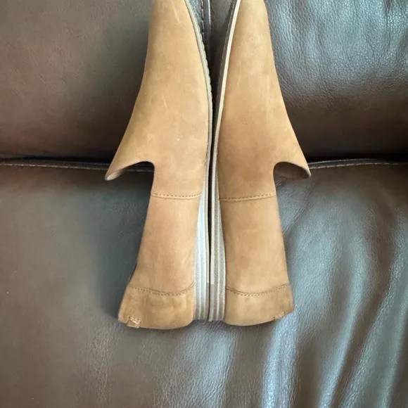 TOMS Women's Tan Slip-On Shoes