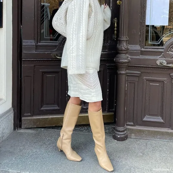 Tony Bianco Vixon Knee High Leather Boots Vanilla Cream Square Toe Low Heel 6.5