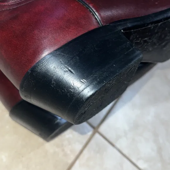 TONY LAMA Men’s Boots Size: 8.5 EE