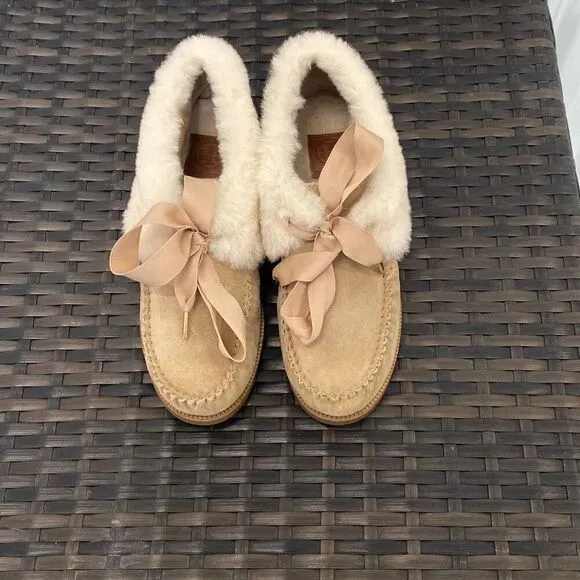 Tory Burch Aberdeen slippers boots