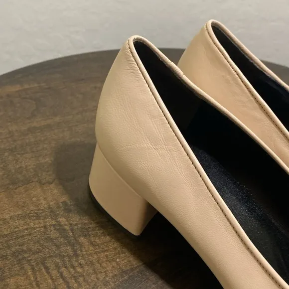 Tory Burch Size 11 Cap-Toe 2 Inch Heel Pump Black Size 10 Tan Beige Gold Logo TT