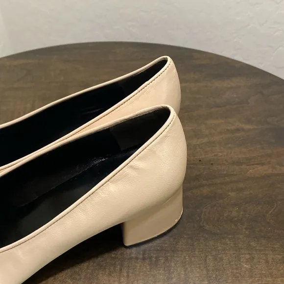 Tory Burch Size 11 Cap-Toe 2 Inch Heel Pump Black Size 10 Tan Beige Gold Logo TT