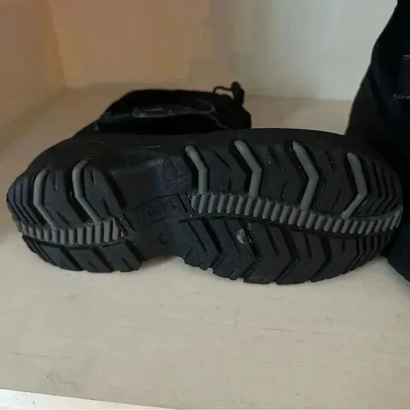 Totes black insulated waterproof snow boots size 1