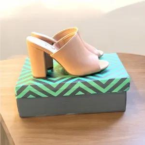 Trary Women's Tan Block Heel Mules Sandals