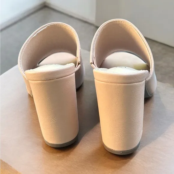 Trary Women's Tan Block Heel Mules Sandals