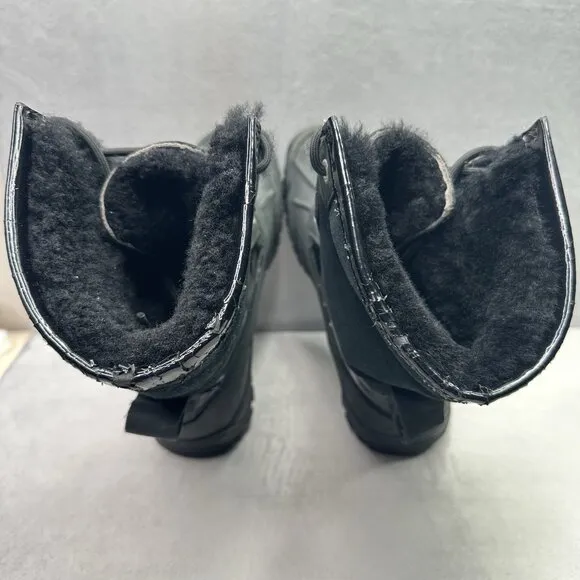 UGG Adirondack II Womens Size 8 Snow Boots Black Sheepskin Winter Lace-Up