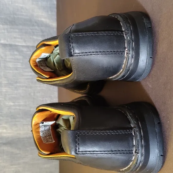 Ugg Austraila Shoes Boots Mens Size 9 Black Leather Lace Up Casual Waterproof
