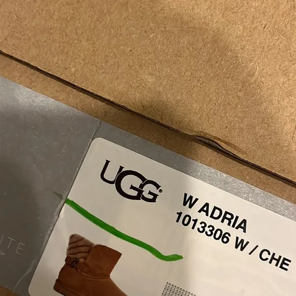 Ugg Australia Adria women’s boots sheepskin chestnut women’s new in box