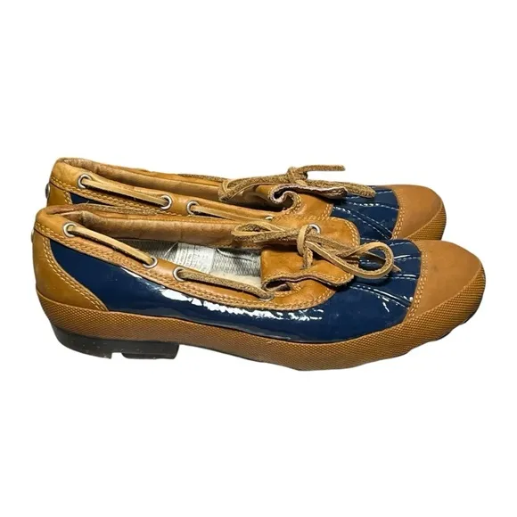 UGG Australia Ashdale Slip On Waterproof Duck Shoes Women’s Size 8 Blue Loafers