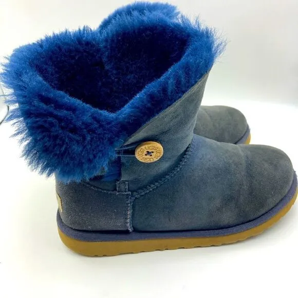 UGG Australia Bailey Genuine Sheepskin Boots Size 7