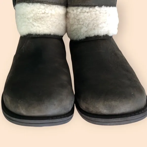 UGG Australia Blayre II Boot Brown Espresso Leather Sheepskin Cuff Women Size 6
