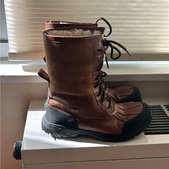 UGG Australia Men’s Snow Winter Boots Size 8.5