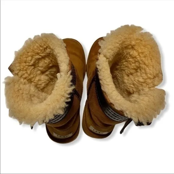 UGG Australia Women chestnut Josette boots size 6