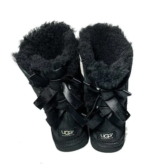 UGG Bailey Bow II Women Boots Size 6