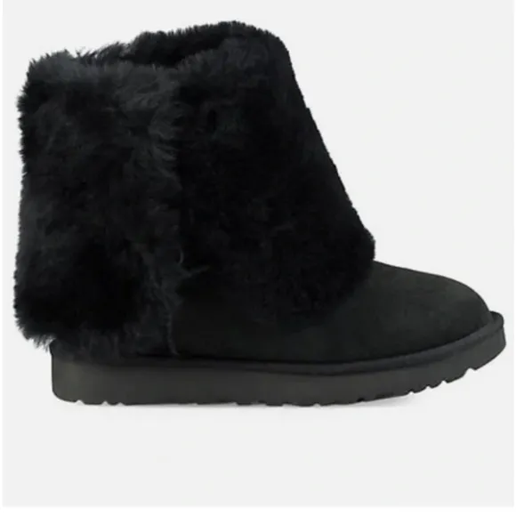 Ugg Bailey Button Triplet II Sheepskin Snow Boots Sz 6 Black Women