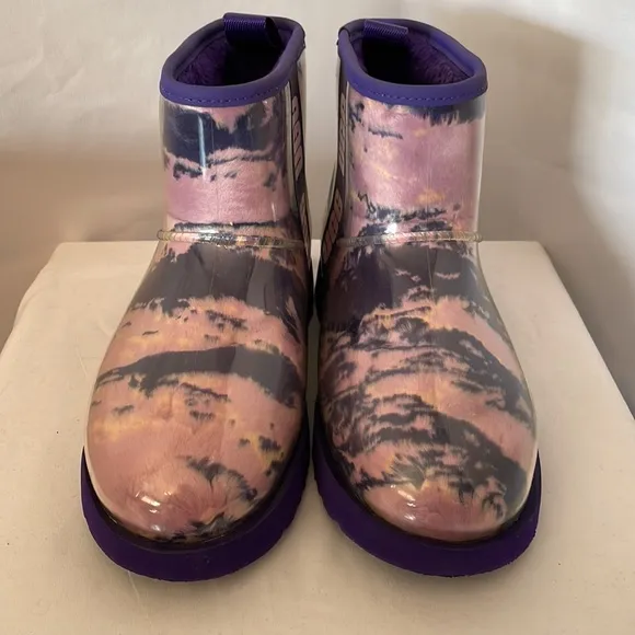 UGG boots short purple and pink camo style  rubber boot like new size 7
