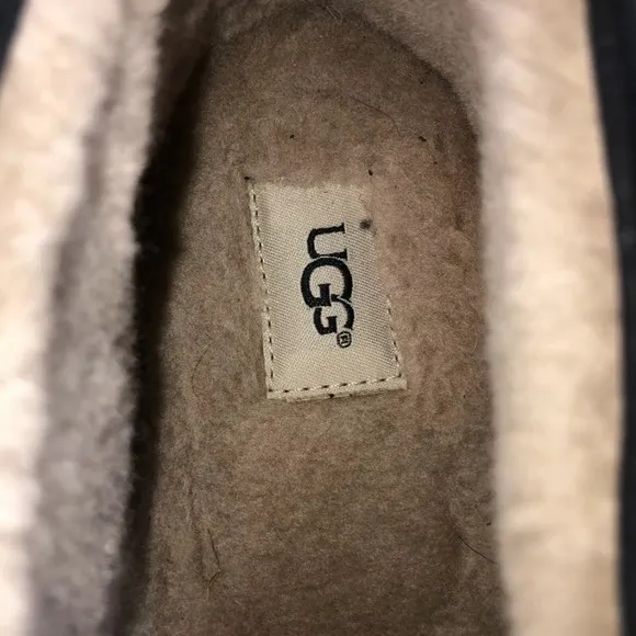 Ugg Chukka Boots sz 18 New