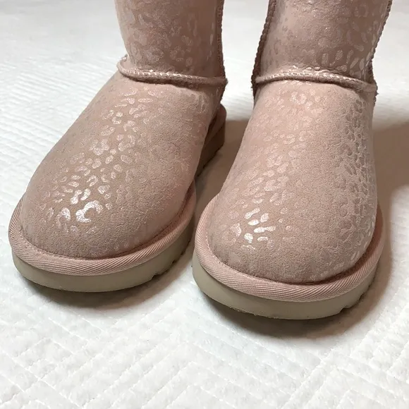 UGG Classic 9” Short Snow Leopard Quartz Boots, Size 6
