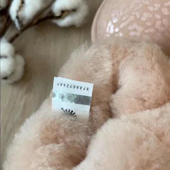 🍃UGG🍃 CLASSIC MINI SNOW LEOPARD BOOTS
