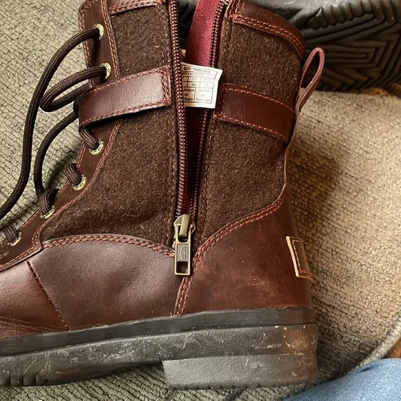 UGG Kesey Ankle Boots Womens Sz 7