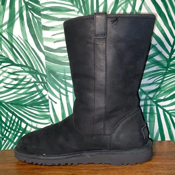 UGG Malindi Black Smooth Leather Fold Down Sheepskin Boots Women’s 9 1013007