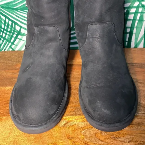 UGG Malindi Black Smooth Leather Fold Down Sheepskin Boots Women’s 9 1013007