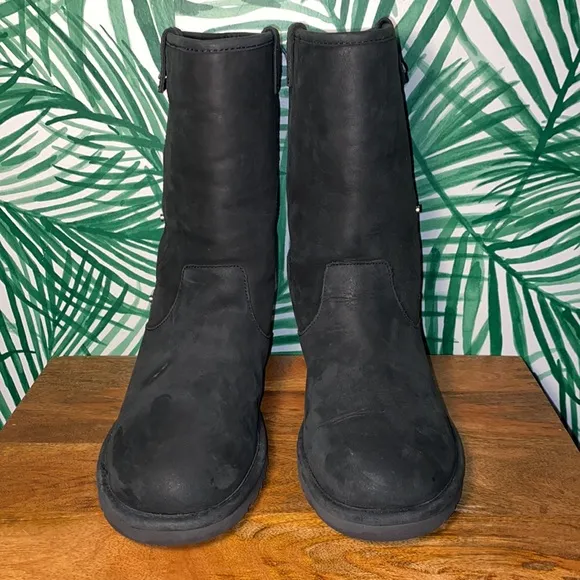 UGG Malindi Black Smooth Leather Fold Down Sheepskin Boots Women’s 9 1013007