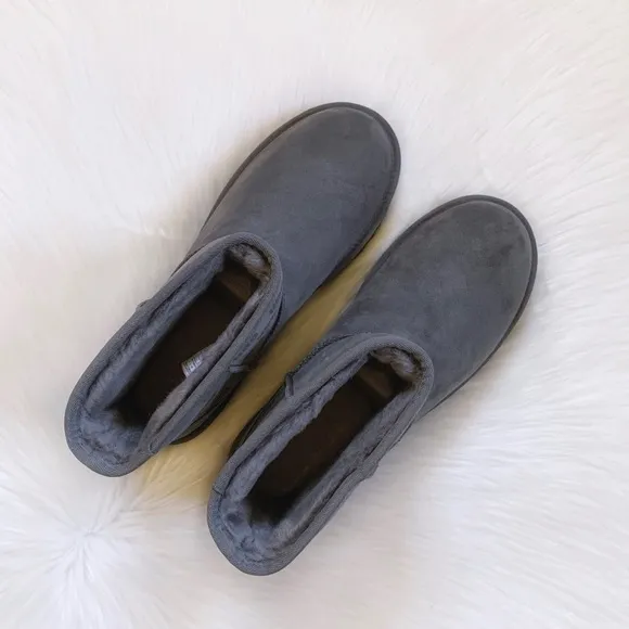 UGG Men’s Classic Mini II UGG Print Charcoal Boots
