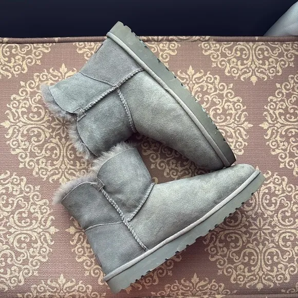 UGG Mini Bailey Button II Sheepskin Boots -Grey -Women’s US 10