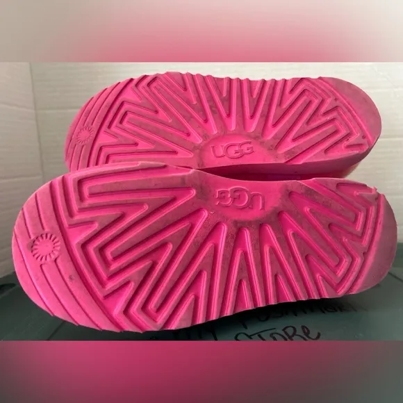 UGG Pink Boots Women’s Size 5 EUC