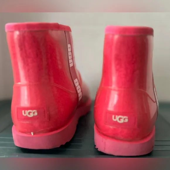 UGG Pink Boots Women’s Size 5 EUC