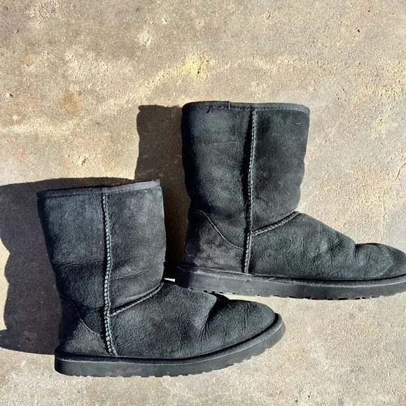Ugg Size 9 Black Boots