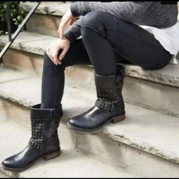 Ugg Stud boots 5.5