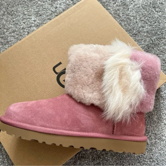 UGG women boots NWT pink