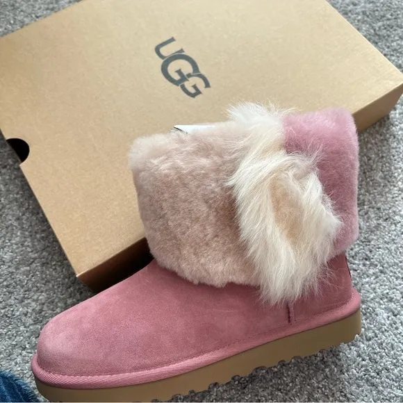 UGG women boots NWT pink