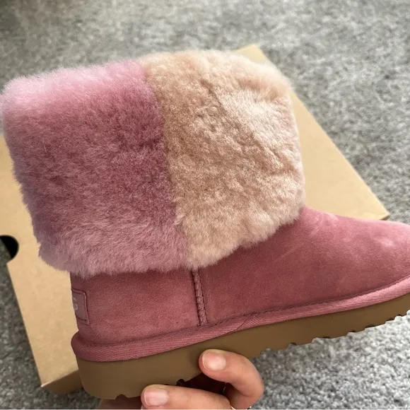 UGG women boots NWT pink