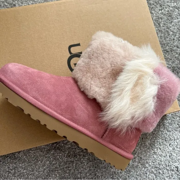 UGG women boots NWT pink