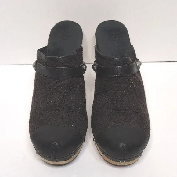 UGG Women's Abbie Studded Wooden Platform Slip On Leather Mule Clog Shoes US 11