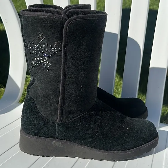 UGG Women’s Suede Faux Fur Snow Boots Size 9.5 Black
