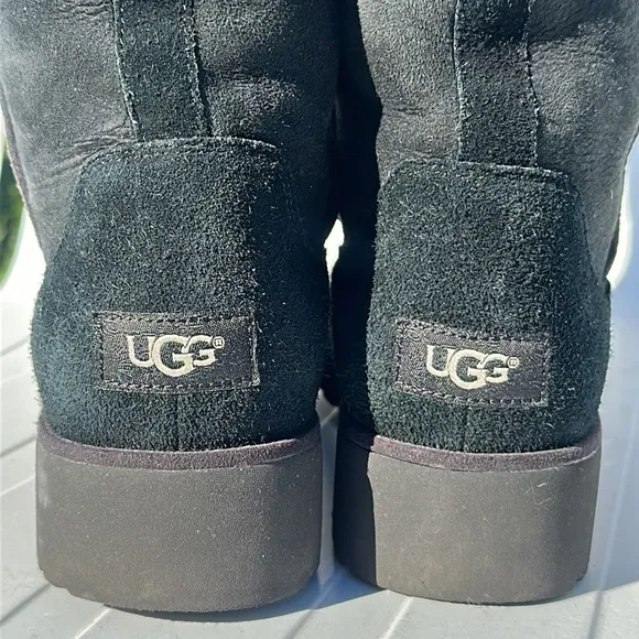 UGG Women’s Suede Faux Fur Snow Boots Size 9.5 Black