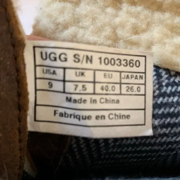 UGG Zea Leather Women Boots Size 9