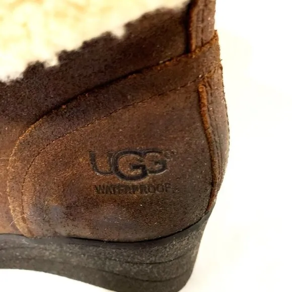 UGG Zea Leather Women Boots Size 9
