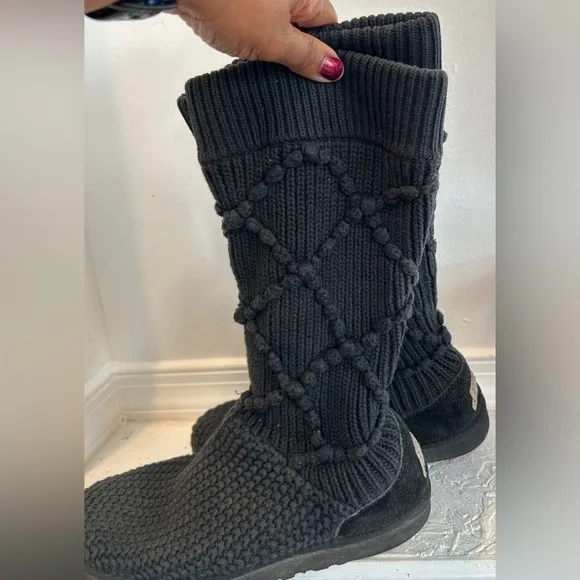 Uggs Knit Boot Women’s Size 8 EUC