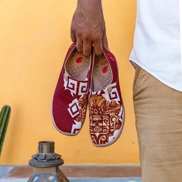 UIN Men's Walking Travel Shoes Canvas Casual Comfort Loafers (Mayan Totem)