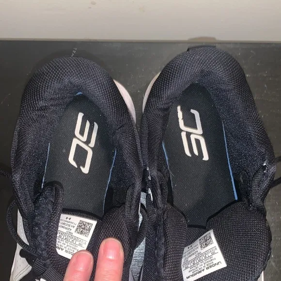 Under Armour SC 3ZERO IV Men's Athletic Shoes Sneaker Size 11.5.