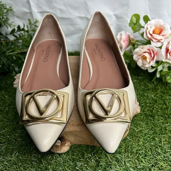 VALENTINO BY MARIO VALENTINO Flora Logo Buckle Pointed ToeFlat Women size 8