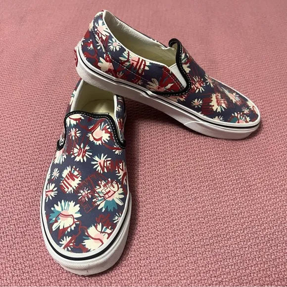 Vans Classic Floral Slip On Shoes women’s size 8 / men’s 6.5