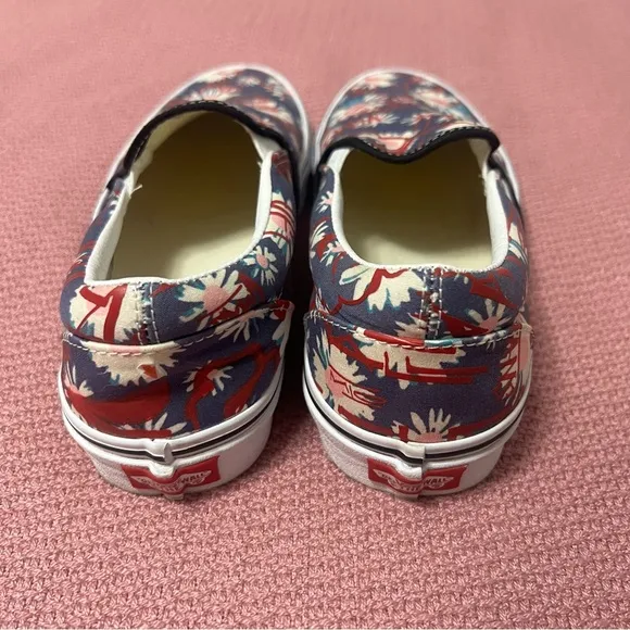 Vans Classic Floral Slip On Shoes women’s size 8 / men’s 6.5